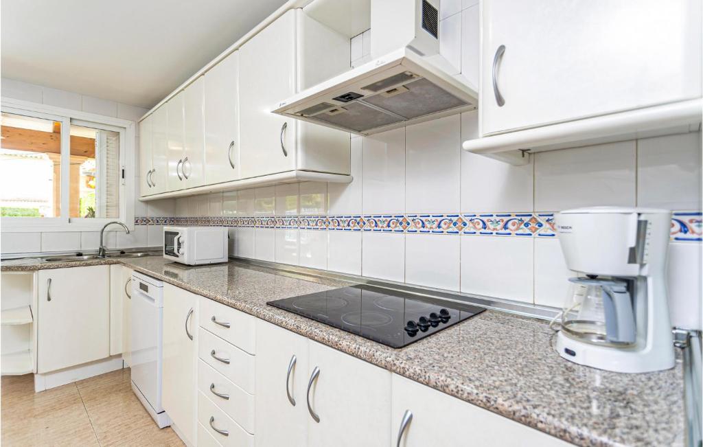 4 Bedroom Beautiful Home In Alcúdia 4 Bedroom Beautiful Home In Alcúdia