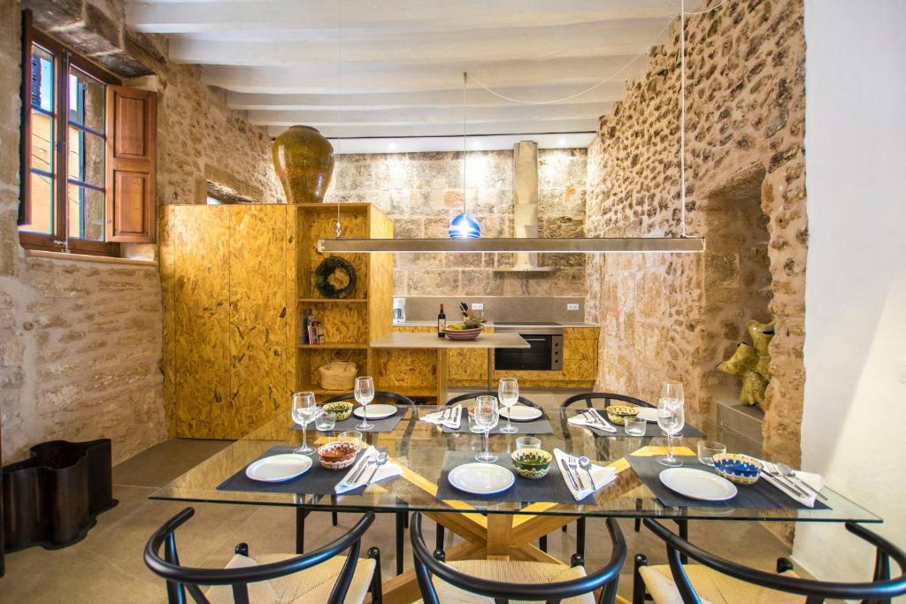 Vila Roja, design townhouse in Alcúdia