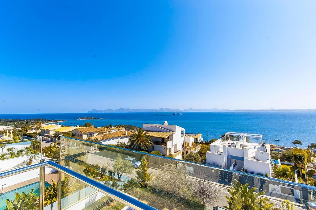 Villa Aqua