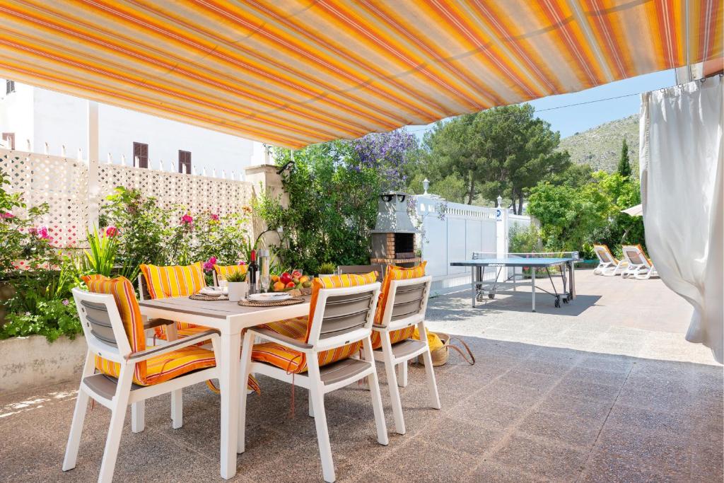 Villa Luna, beach and pool Villa Luna, beach and pool