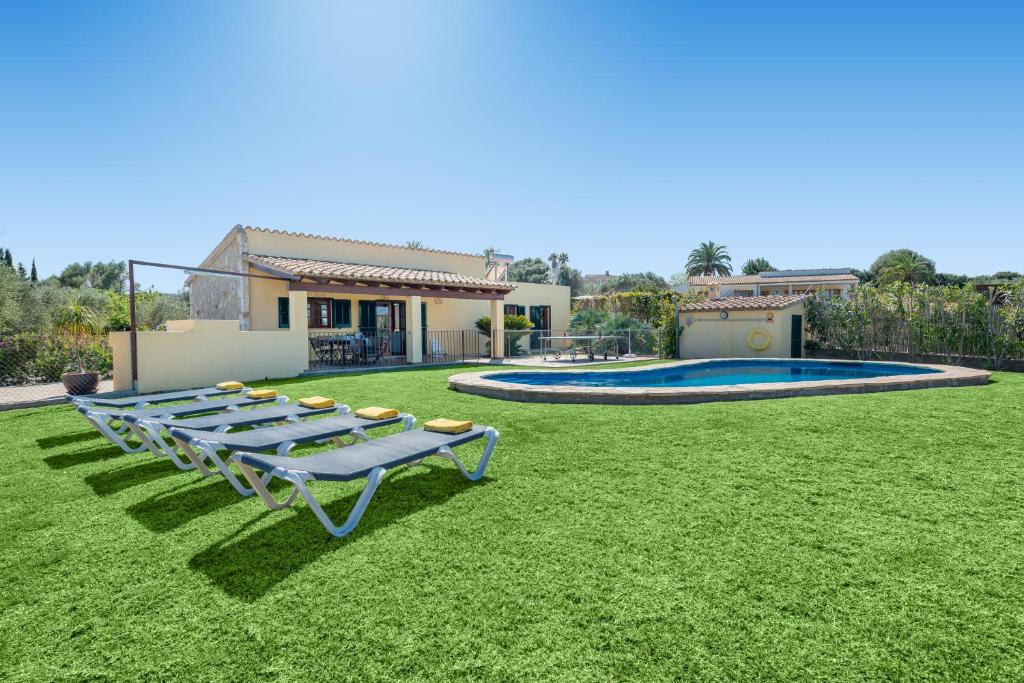 Villa Pou d,Ambroitx, pool and sea views in Alcudia Villa Pou d,Ambroitx, pool and sea views in Alcudia