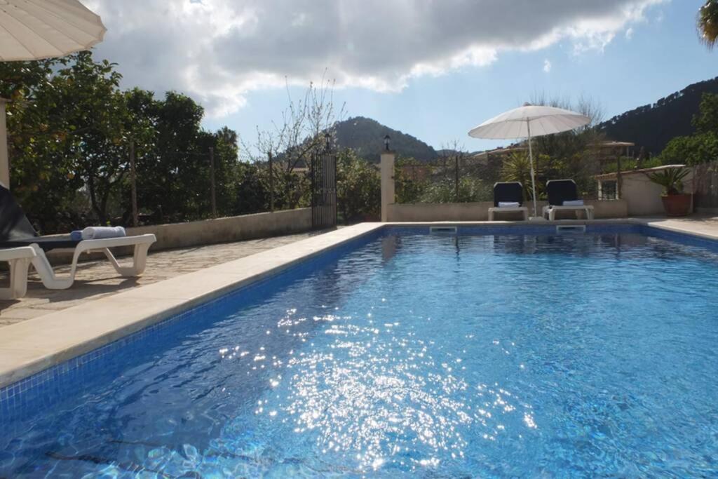 Villa Maria, bonita casa con jardín y piscina privada en Andratx
