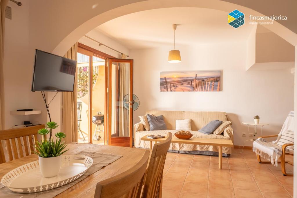 Casa Josemar - Casa con piscina junto a la playa en Cala Romántica