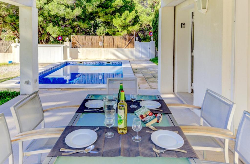 Beach Villa Pins by Sealand Villas