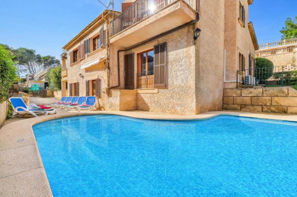 Villa Can March by Villa Plus