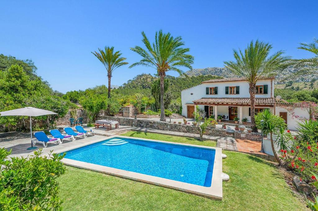 Villa Clavet by Villa Plus Villa Clavet by Villa Plus