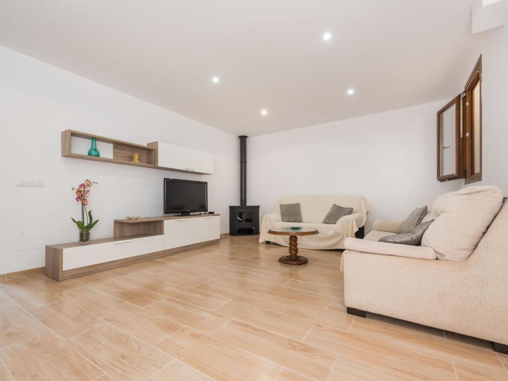 Holiday Home Sa Lluna by Interhome Holiday Home Sa Lluna by Interhome