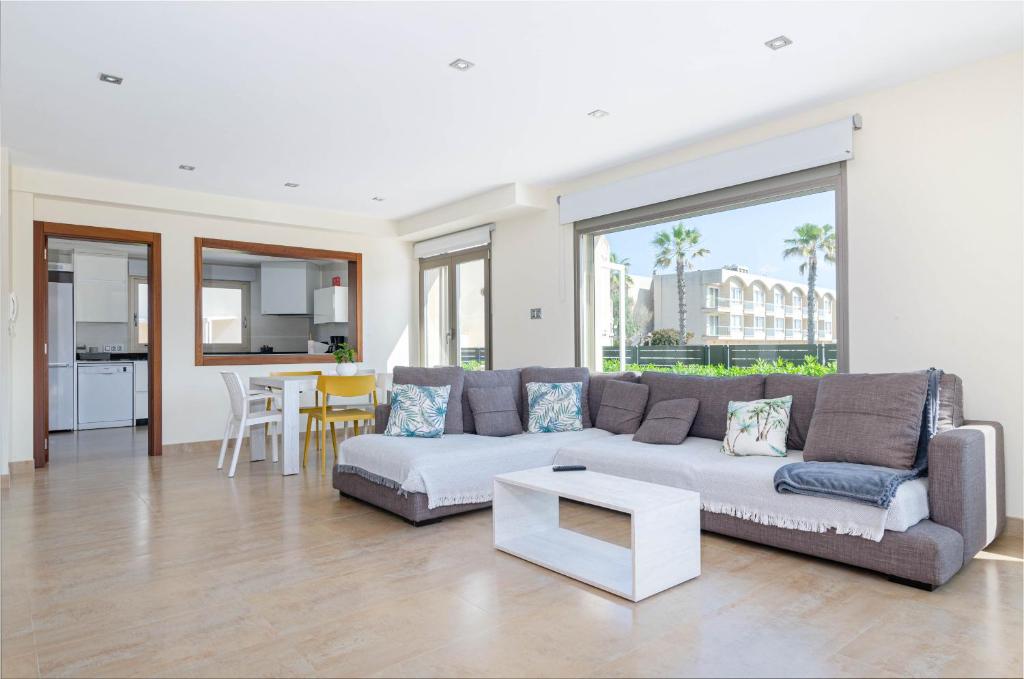 YourHouse Juan, modern holiday house at the beach in Mallorca North YourHouse Juan, modern holiday house at the beach in Mallorca North