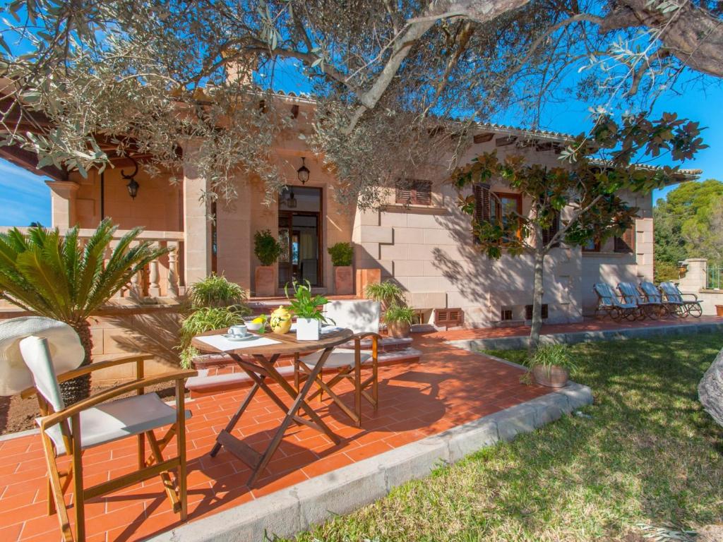 Villa Teix de Bonaire para 10, jardines y vista mar