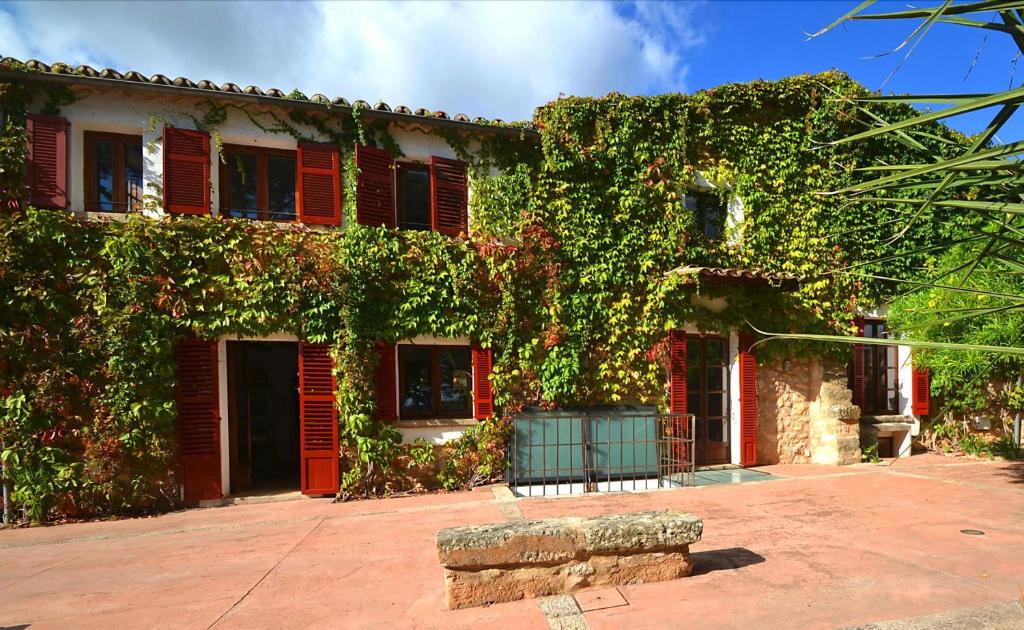 Villa Cas Cosinet by PriorityVillas