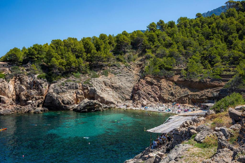 Casita En Cala Deia Junto Al Mar 1