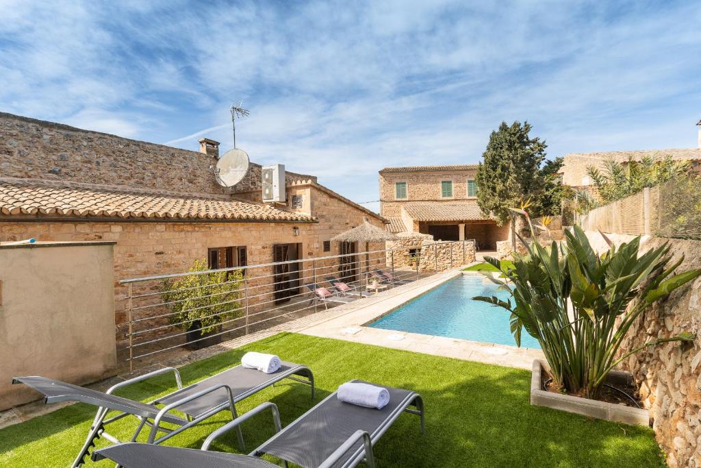 Villa Petita Llombards