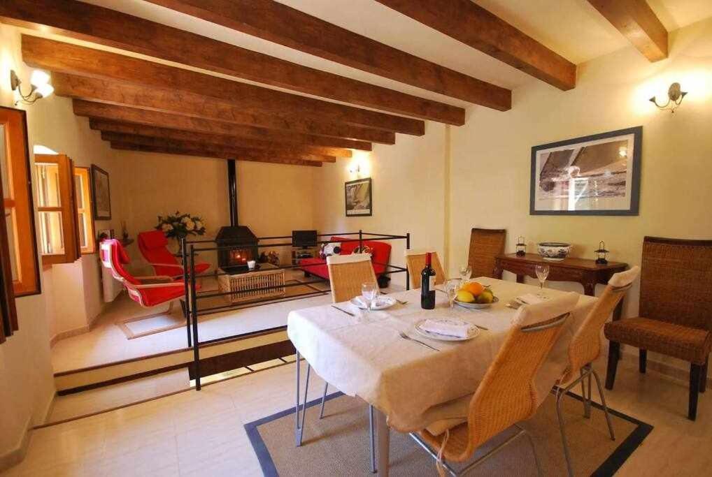 Casa Fornalutx with Air Conditioning and a roof terrace with great views