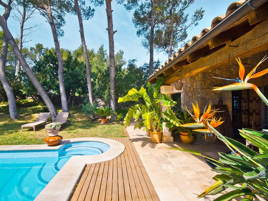 Villa Son Duri, pool and views