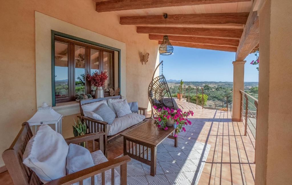 Beautiful Home In Maria De La Salut With Wifi