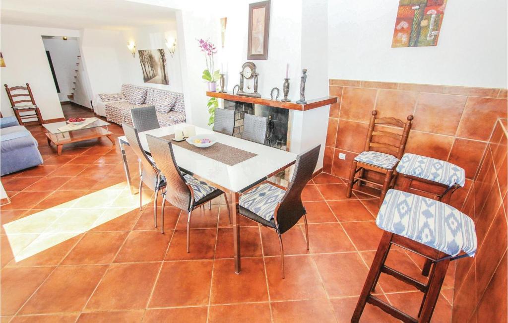 2 Bedroom Beautiful Home In Muro