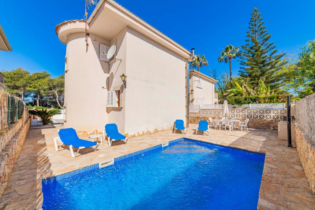 Benestar Pool and Beach in Platja de Muro Benestar Pool and Beach in Platja de Muro