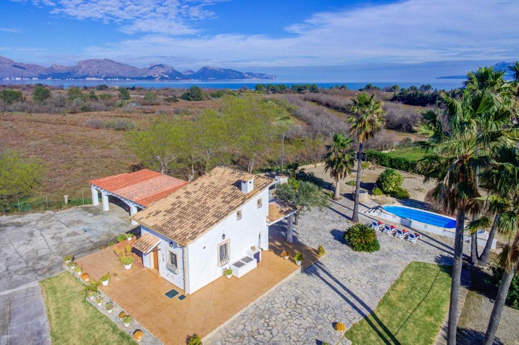 Villa Can Idu by Villa Plus Villa Can Idu by Villa Plus