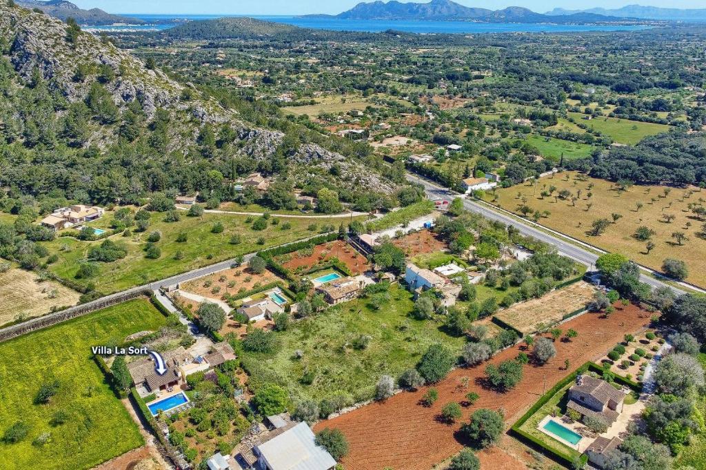 Villa La Sort by Villa Plus Villa La Sort by Villa Plus