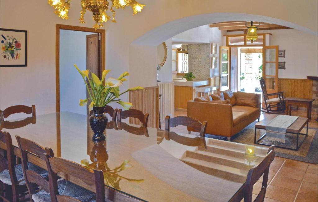 Nice Home In Pòrtol With Kitchen