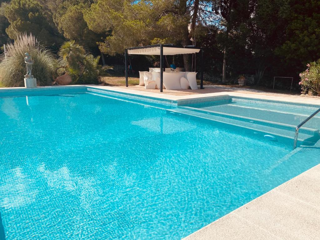Private Villas Puerto Pollensa for family groups, private mountain ideal for runners, trailers, hikers, it is approximately 3 minute walk from the beach