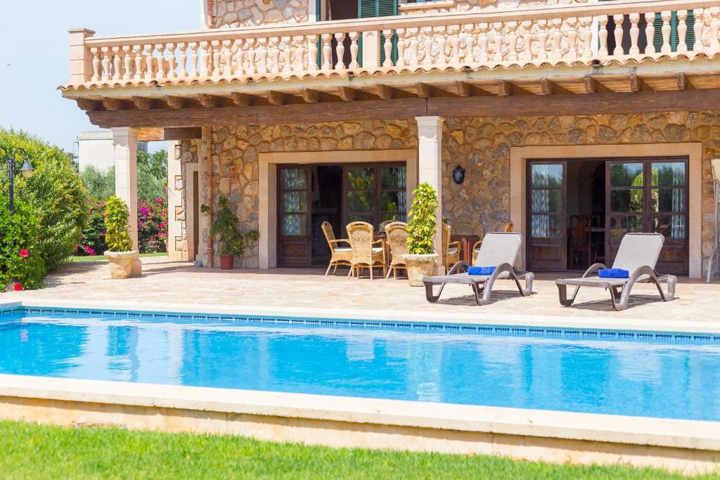Villa lagoon