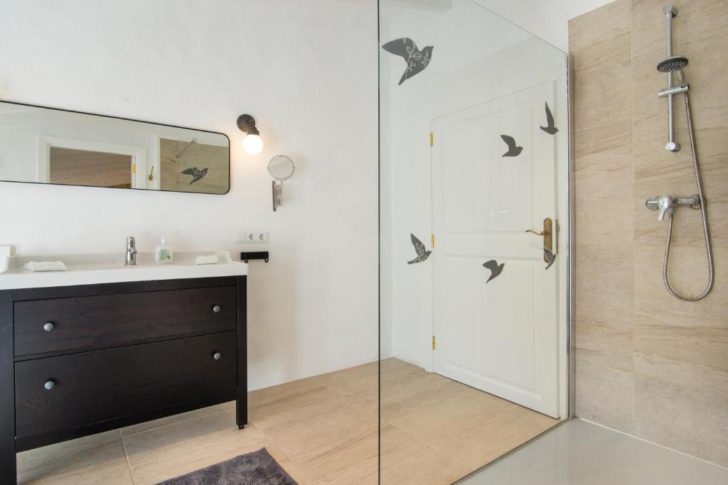 Casa La Limonera. Townhouse with pool for up to 6 persons in Santanyi