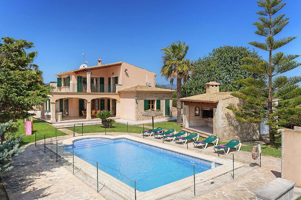 Villa Deu Quarterades