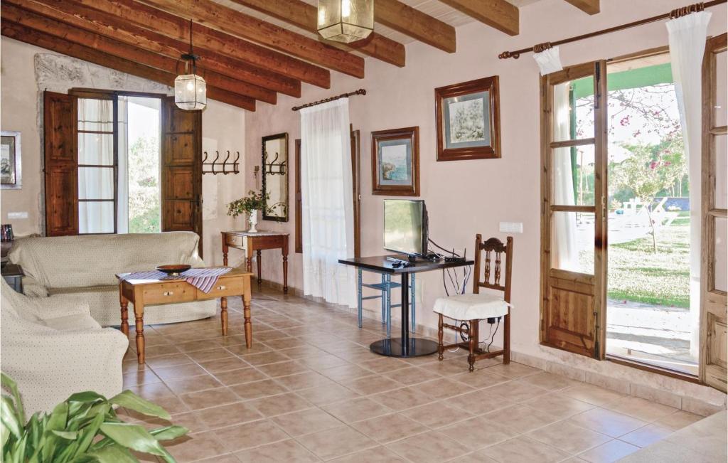 Stunning Home In Selva