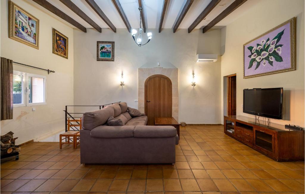 Nice Home In Sineu