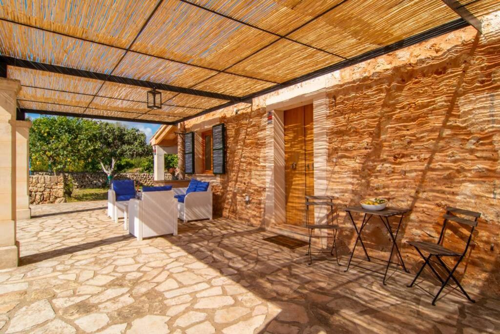 Traditional house Casa Binitaref with pool in Sineu Traditional house Casa Binitaref with pool in Sineu