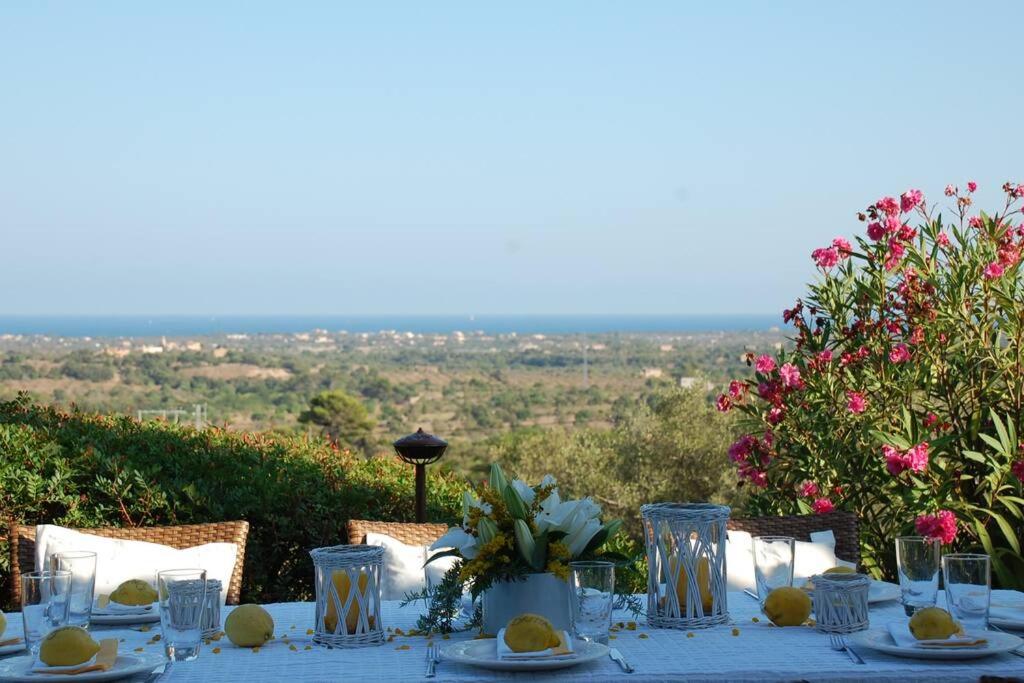Finca Casa Rubi with Pool and ocean view Finca Casa Rubi with Pool and ocean view